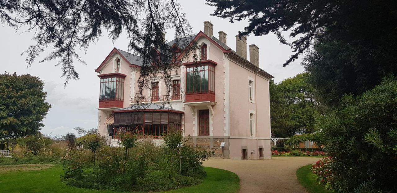 Maison De Berry Bed & Breakfast Villedieu-les-Poëles Exteriér fotografie